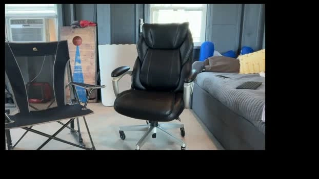 ofthatguy 27-07-2026 Male show legs Video