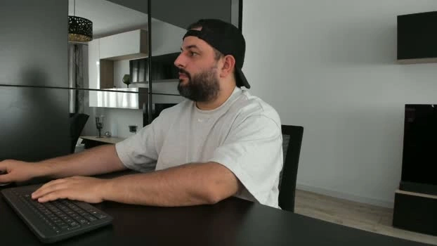 dravenpeak 28-07-2026 Male bicurious nude Video