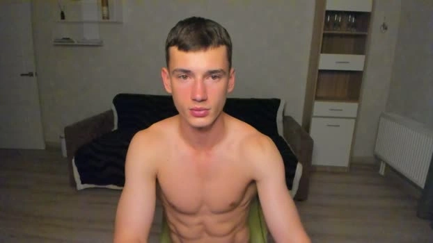 max_foks_ 28-07-2026 Male Topless jerking Video