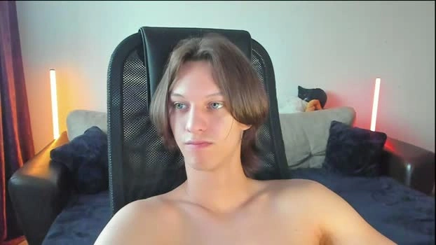 ostin_meoww 29-07-2026 Male suckshow spank Video