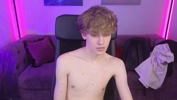 curly_twinkboy 31-07-2026 Male bicurious playtime Video