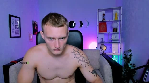 emmanuel_shine 01-08-2026 Male spank sexyfeet Video