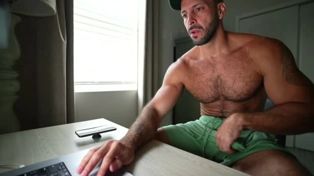 brucestryker 01-08-2026 Male cute bicurious Video