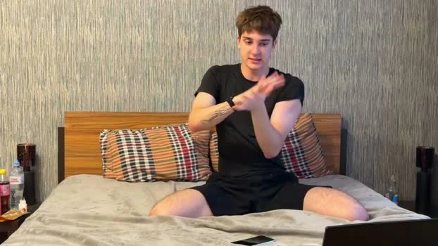 exclusiveflexboy 05-08-2026 Male play hard Video