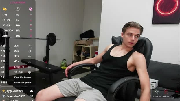 damien_dallas 06-08-2026 Male natural legs Video