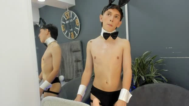 stefan_keller 08-08-2026 Male naked big Video