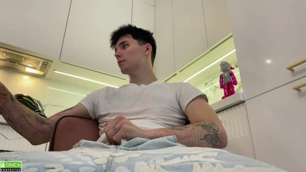sky_hexx 08-08-2026 Male bicurious suck Video