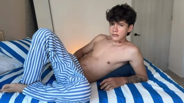 badboy_one 09-08-2026 Male skinny legs Video