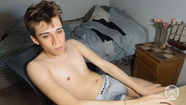 kevinonly43 12-08-2026 Male beauty kissing Video
