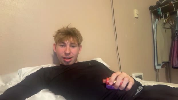 tyler_fox0 13-08-2026 Male love Cam Video