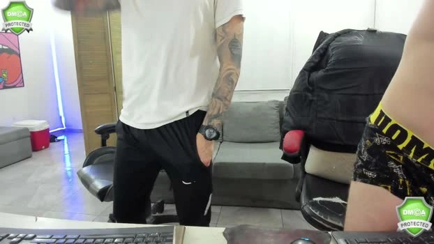 classied 14-08-2026 Male suckcock jerking Video