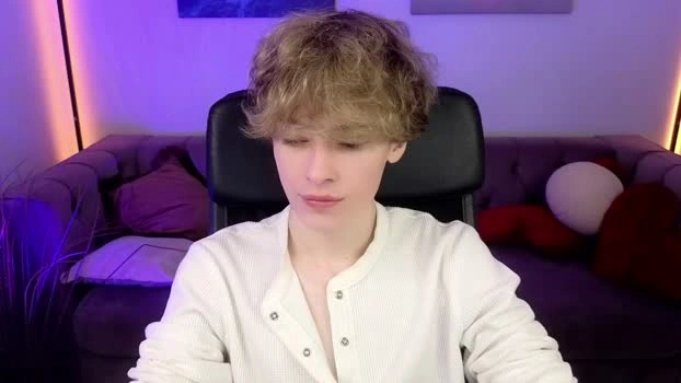 curly_twinkboy 14-08-2026 Male squirt fuckhard Video