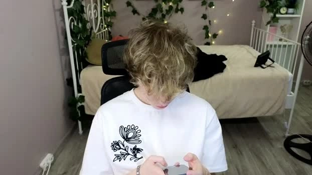curly_twinkboy 16-08-2026 Male Gay jerkoff Video