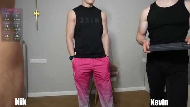 kurt_hanssen 15-08-2026 Male legs lovense Video