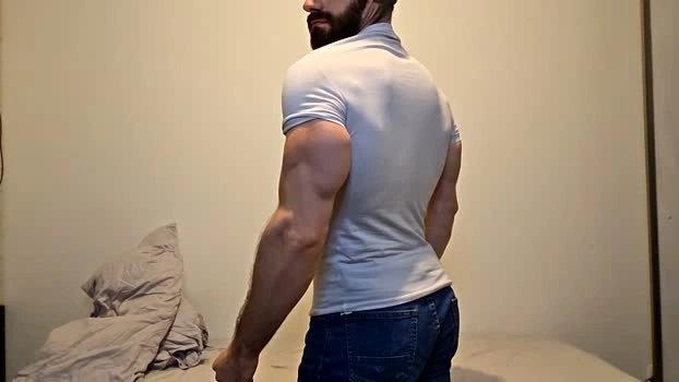 valraven_ 16-08-2026 Male cute toys Video