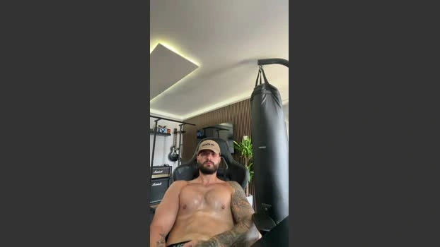 dan_345154 17-08-2026 Male Ass kiss Video