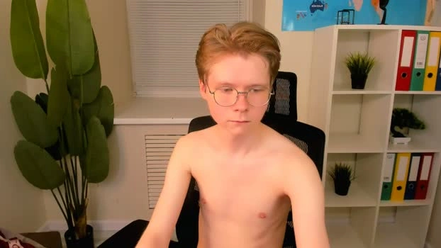 daniel_sanders 16-08-2026 Male spanking blowjob Video