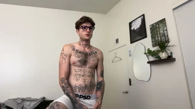 prettyboyszn 17-08-2026 Male kiss handsome Video
