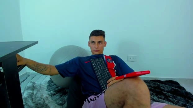 max_wild01 18-08-2026 Male skinny lick Video