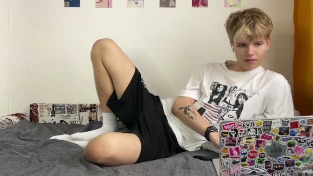 metratok 18-08-2026 Male Nude legs Video