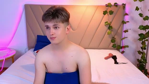miless_cooper 18-08-2026 Male hardcock Gay Video