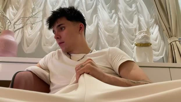 sky_hexx 19-08-2026 Male fingering moan Video