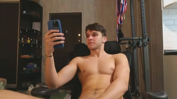 james_friends 23-08-2026 Male prettyface hard Video