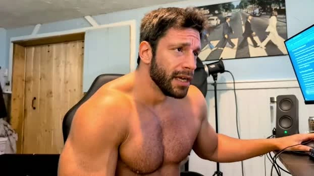 pizza_biceps 23-08-2026 Male toy kiss Video