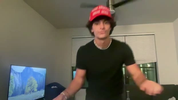 tyy0ung 23-08-2026 Male kissing Recorded Video