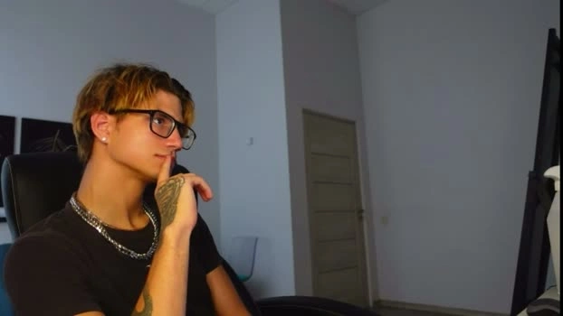 denis_wu 24-08-2026 Male big dirty Video