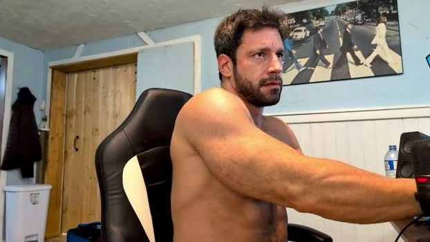 pizza_biceps 25-08-2026 Male big Video Video
