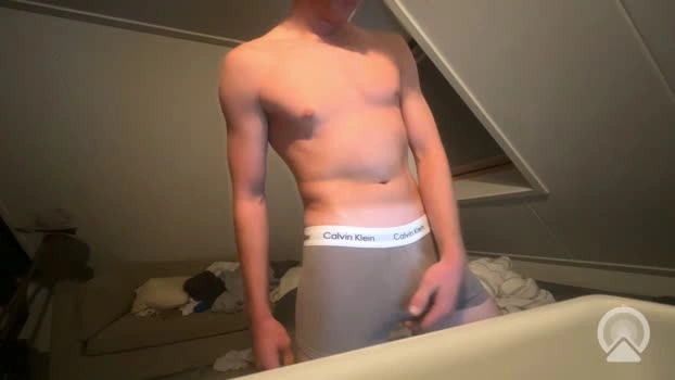 lenn21xx 25-08-2026 Male juicy show Video