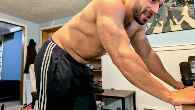 pizza_biceps 26-08-2026 Male big oral Video