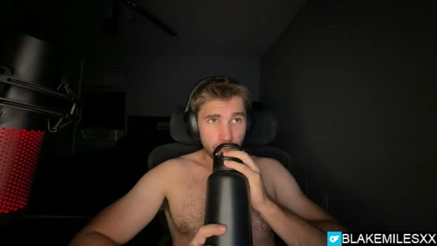blakemiles2 27-08-2026 Male naughty wank Video