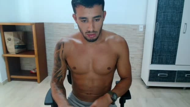 latinmarian 27-08-2026 Male prettyface kiss Video