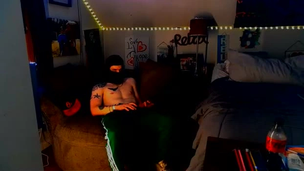 tackledong97 28-08-2026 Male show suckcock Video