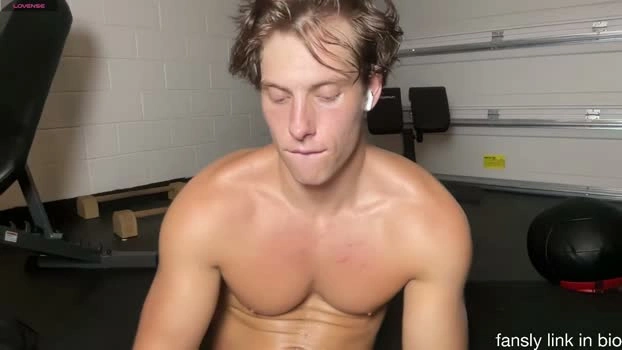 alex_islive 28-08-2026 Male Naked legs Video