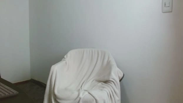 evessinn 28-08-2026 Male yummy kissing Video