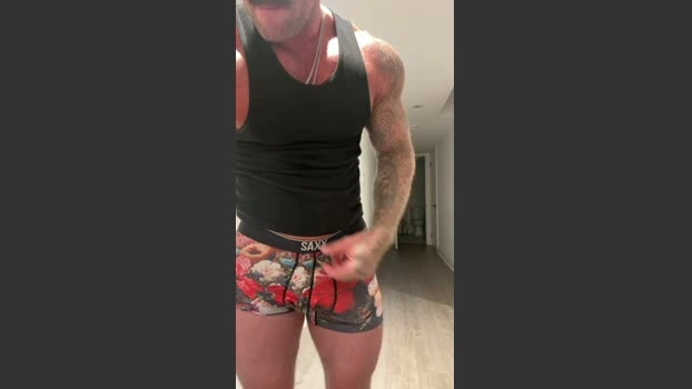 cadenhunterr 31-08-2026 Male oral striptease Video