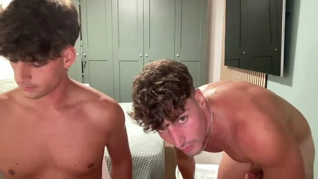 italianboy092 31-08-2026 Male big spanking Video