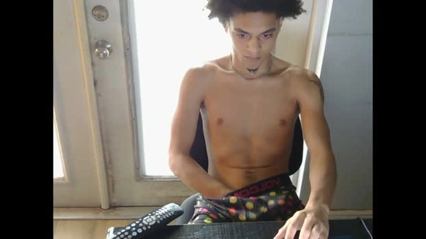 lightskinwithgirth 02-09-2026 Male cute bicurious Video