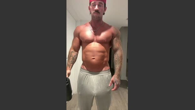 cadenhunterr 04-09-2026 Male spank beautiful Video