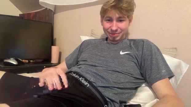 tyler_fox0 04-09-2026 Male spank skinny Video