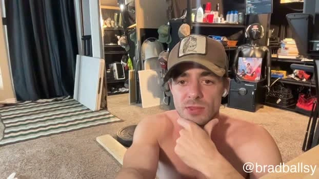 brad_bounce 05-09-2026 Male blowjob sexyfeet Video