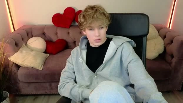 curly_twinkboy 05-09-2026 Male sexybody legs Video