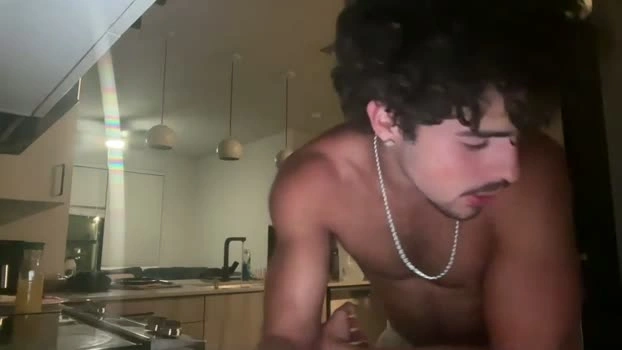 tyy0ung 05-09-2026 Male sexyfeet bigass Video