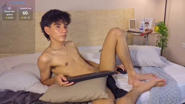 christopher_robin4 08-09-2026 Male ass play Video
