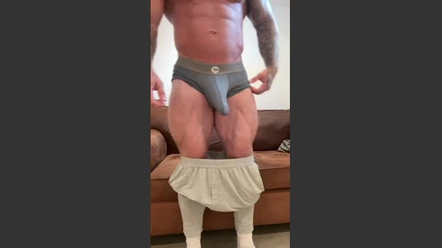 cadenhunterr 08-09-2026 Male suckcock toy Video