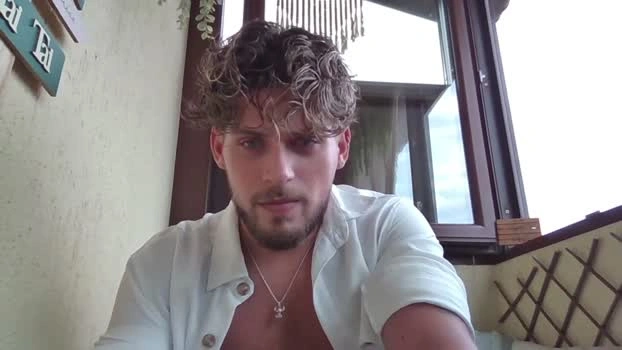 roberto_twink1 14-09-2026 Male kissing big Video