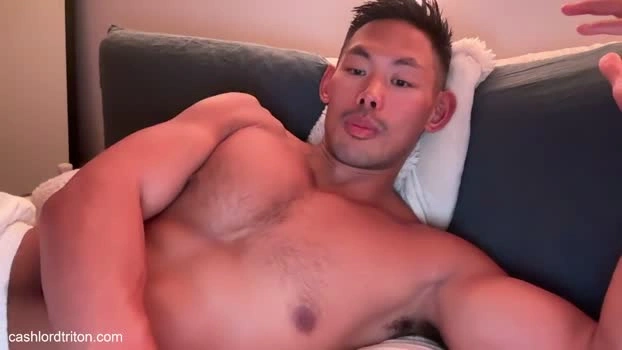 jockb8tor 17-09-2026 Male toy kissing Video